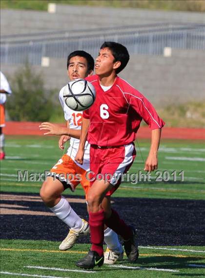Thumbnail 2 in Mar Vista vs. Clairemont photogallery.