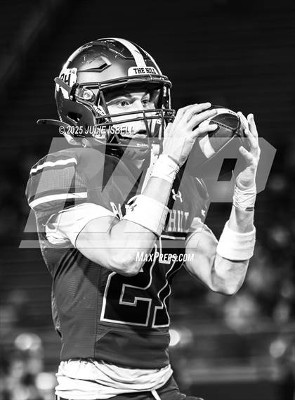 Thumbnail 3 in Waltrip @ Barbers Hill (UIL 5A D1 Football BiDistrict) photogallery.