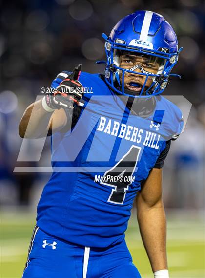 Thumbnail 1 in Waltrip @ Barbers Hill (UIL 5A D1 Football BiDistrict) photogallery.
