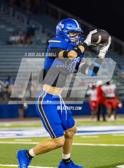 Thumbnail 3 in Waltrip @ Barbers Hill (UIL 5A D1 Football BiDistrict) photogallery.