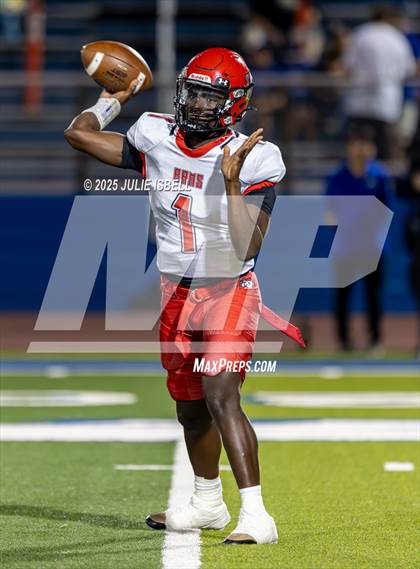 Thumbnail 1 in Waltrip @ Barbers Hill (UIL 5A D1 Football BiDistrict) photogallery.