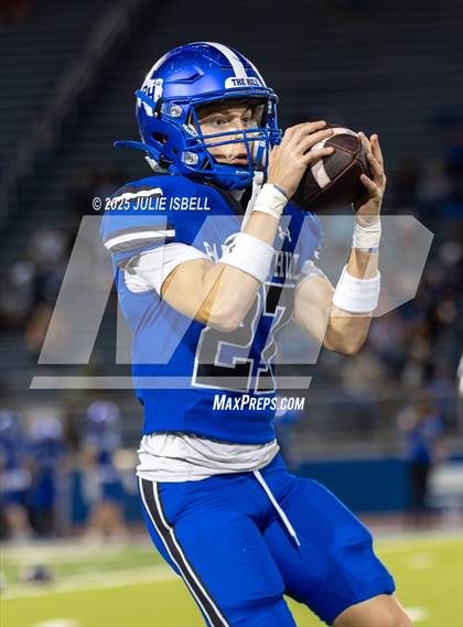 Thumbnail 1 in Waltrip @ Barbers Hill (UIL 5A D1 Football BiDistrict) photogallery.