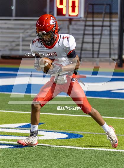 Thumbnail 2 in Waltrip @ Barbers Hill (UIL 5A D1 Football BiDistrict) photogallery.