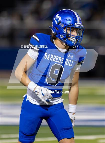 Thumbnail 1 in Waltrip @ Barbers Hill (UIL 5A D1 Football BiDistrict) photogallery.