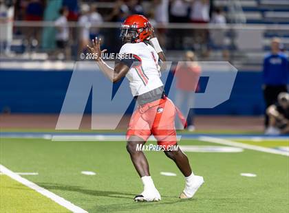 Thumbnail 2 in Waltrip @ Barbers Hill (UIL 5A D1 Football BiDistrict) photogallery.