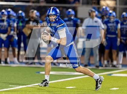 Thumbnail 3 in Waltrip @ Barbers Hill (UIL 5A D1 Football BiDistrict) photogallery.
