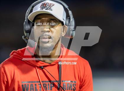 Thumbnail 3 in Waltrip @ Barbers Hill (UIL 5A D1 Football BiDistrict) photogallery.