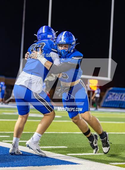 Thumbnail 2 in Waltrip @ Barbers Hill (UIL 5A D1 Football BiDistrict) photogallery.