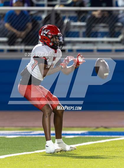 Thumbnail 3 in Waltrip @ Barbers Hill (UIL 5A D1 Football BiDistrict) photogallery.