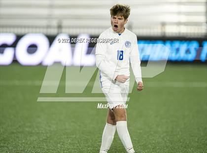 Thumbnail 2 in Denver East vs Broomfield (CHSAA 5A Final) photogallery.