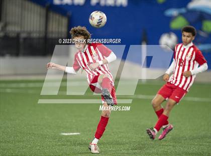 Thumbnail 3 in Denver East vs Broomfield (CHSAA 5A Final) photogallery.