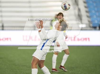 Thumbnail 3 in Denver East vs Broomfield (CHSAA 5A Final) photogallery.