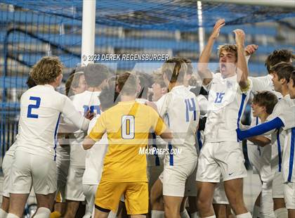Thumbnail 3 in Denver East vs Broomfield (CHSAA 5A Final) photogallery.