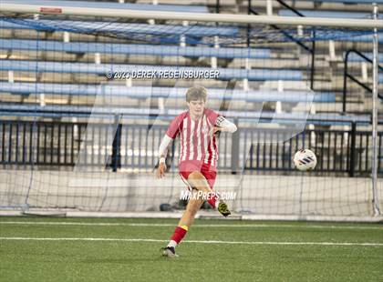 Thumbnail 2 in Denver East vs Broomfield (CHSAA 5A Final) photogallery.