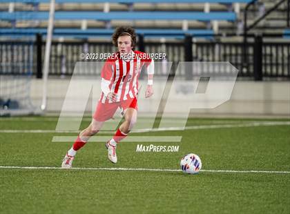 Thumbnail 3 in Denver East vs Broomfield (CHSAA 5A Final) photogallery.