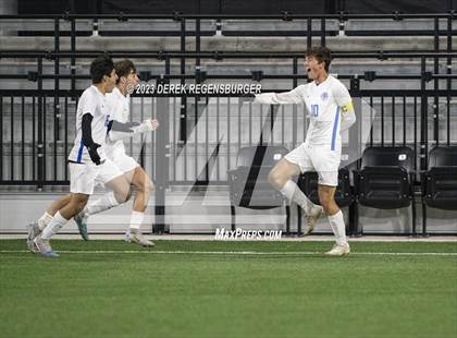 Thumbnail 1 in Denver East vs Broomfield (CHSAA 5A Final) photogallery.