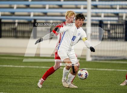 Thumbnail 2 in Denver East vs Broomfield (CHSAA 5A Final) photogallery.