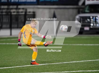 Thumbnail 2 in Denver East vs Broomfield (CHSAA 5A Final) photogallery.