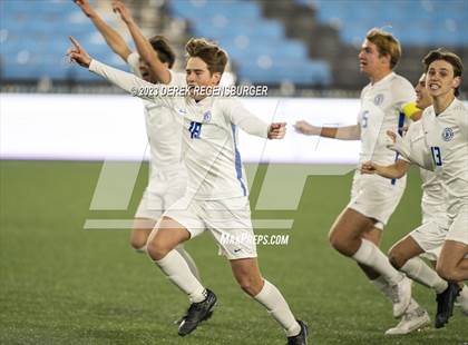 Thumbnail 3 in Denver East vs Broomfield (CHSAA 5A Final) photogallery.