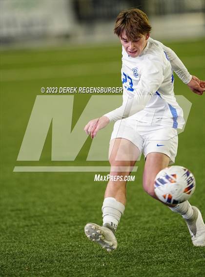 Thumbnail 3 in Denver East vs Broomfield (CHSAA 5A Final) photogallery.