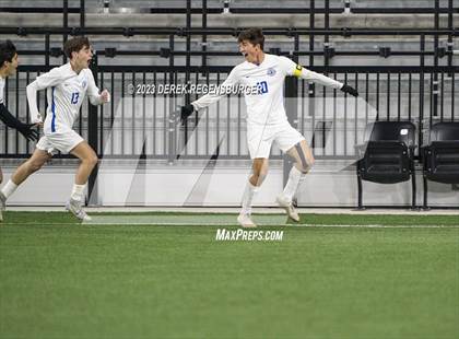 Thumbnail 3 in Denver East vs Broomfield (CHSAA 5A Final) photogallery.