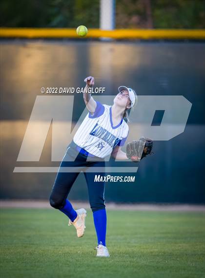 Thumbnail 3 in San Juan Hills vs Santa Margarita (Scrimmage) photogallery.