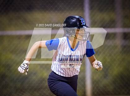 Thumbnail 2 in San Juan Hills vs Santa Margarita (Scrimmage) photogallery.
