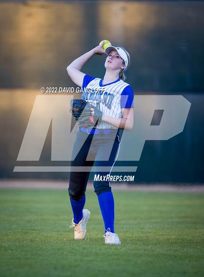 Thumbnail 2 in San Juan Hills vs Santa Margarita (Scrimmage) photogallery.