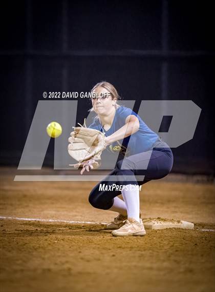 Thumbnail 2 in San Juan Hills vs Santa Margarita (Scrimmage) photogallery.