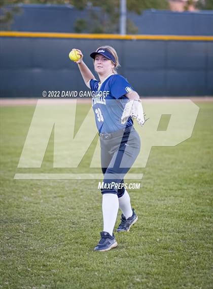 Thumbnail 2 in San Juan Hills vs Santa Margarita (Scrimmage) photogallery.
