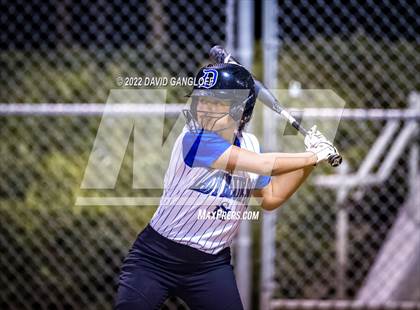 Thumbnail 3 in San Juan Hills vs Santa Margarita (Scrimmage) photogallery.