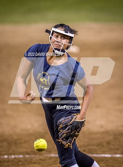Thumbnail 3 in San Juan Hills vs Santa Margarita (Scrimmage) photogallery.