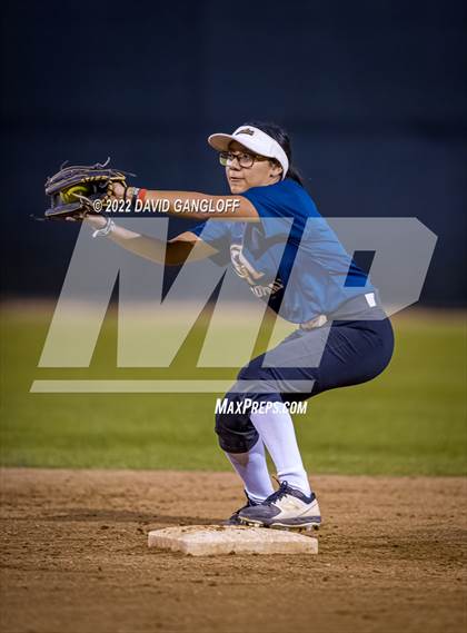 Thumbnail 2 in San Juan Hills vs Santa Margarita (Scrimmage) photogallery.