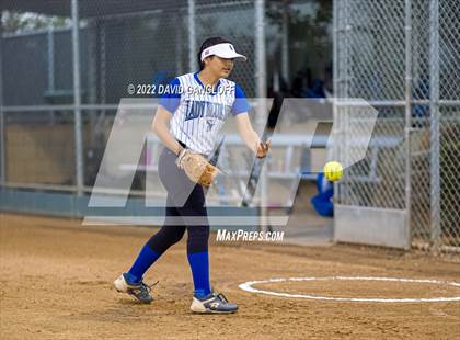 Thumbnail 3 in San Juan Hills vs Santa Margarita (Scrimmage) photogallery.