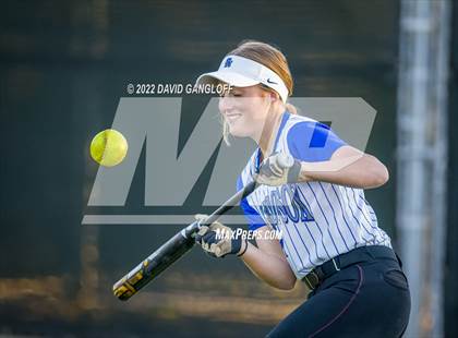 Thumbnail 1 in San Juan Hills vs Santa Margarita (Scrimmage) photogallery.