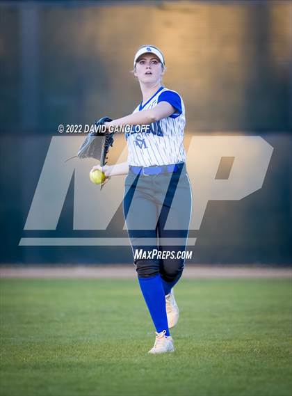 Thumbnail 2 in San Juan Hills vs Santa Margarita (Scrimmage) photogallery.