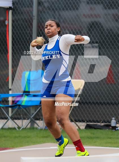 Thumbnail 2 in CHSAA Track and Field 5A Championships (Girls Shot Put) photogallery.