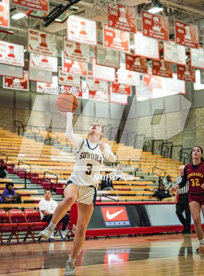 Thumbnail 1 in Esperanza vs. Sonora (Kiernan Klassic Showcase) photogallery.