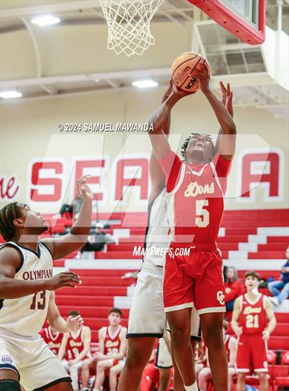 Thumbnail 3 in Leuzinger vs Cathedral Catholic (Take Flight Challenge) photogallery.