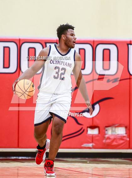 Thumbnail 3 in Leuzinger vs Cathedral Catholic (Take Flight Challenge) photogallery.
