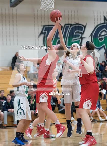 Thumbnail 1 in Regis Jesuit @ ThunderRidge photogallery.
