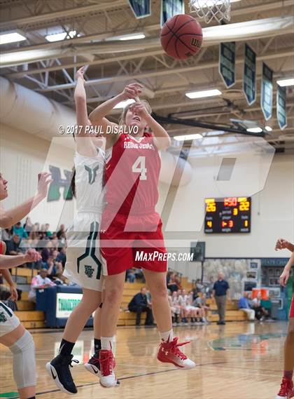Thumbnail 2 in Regis Jesuit @ ThunderRidge photogallery.