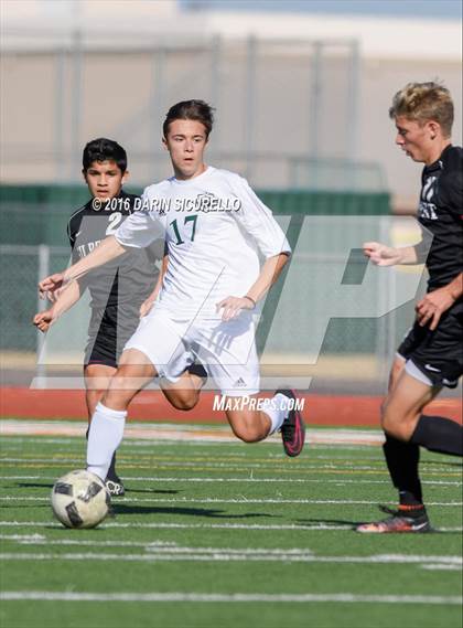 Thumbnail 2 in Basha vs. Gilbert (Coyote Classic Tournament )  photogallery.