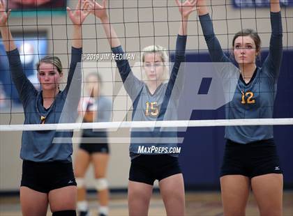 Thumbnail 3 in Gatesville @ Glenn photogallery.