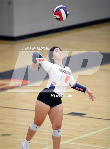 Thumbnail 3 in Gatesville @ Glenn photogallery.