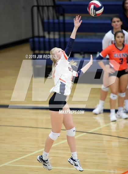 Thumbnail 1 in Gatesville @ Glenn photogallery.