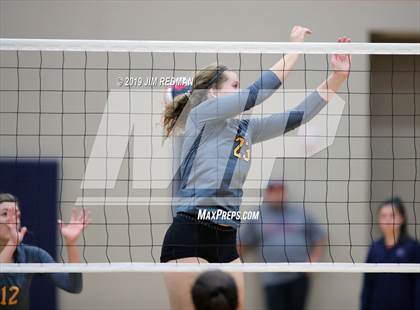 Thumbnail 1 in Gatesville @ Glenn photogallery.