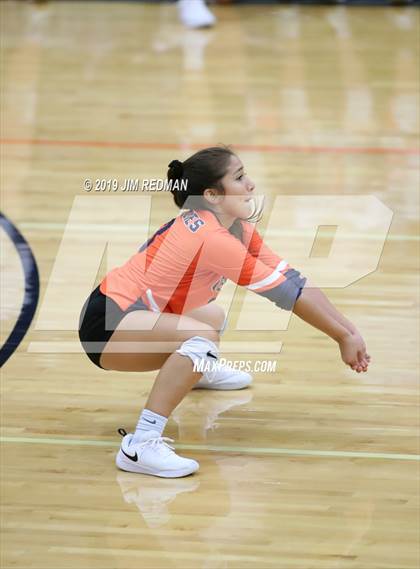 Thumbnail 1 in Gatesville @ Glenn photogallery.
