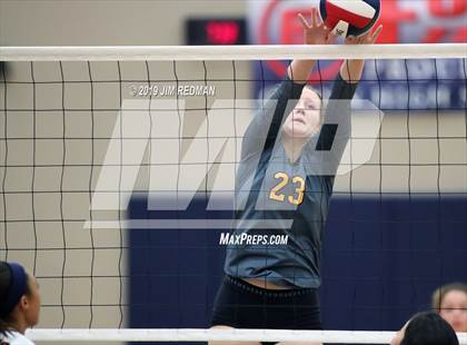 Thumbnail 3 in Gatesville @ Glenn photogallery.