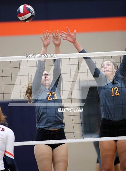 Thumbnail 2 in Gatesville @ Glenn photogallery.
